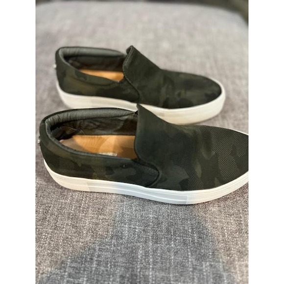 Steve Madden GILLS camo platform shoes Size 8.5 - Picture 3 of 6